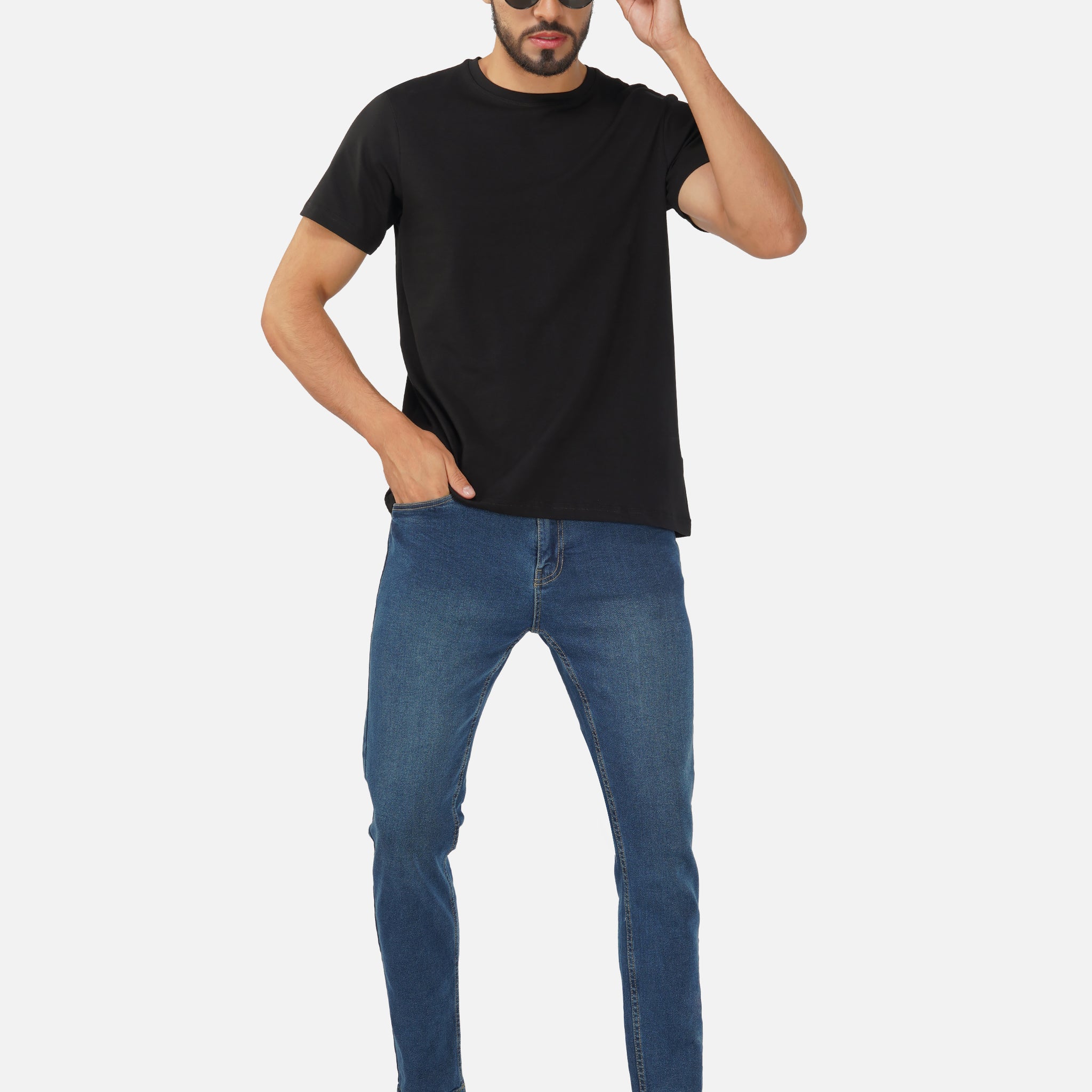 SOLID BLACK COLORED ROUND NECK TSHIRT